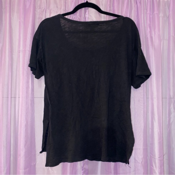 Forever 21 Loose Fit Pocket Black Tee - Picture 2 of 3